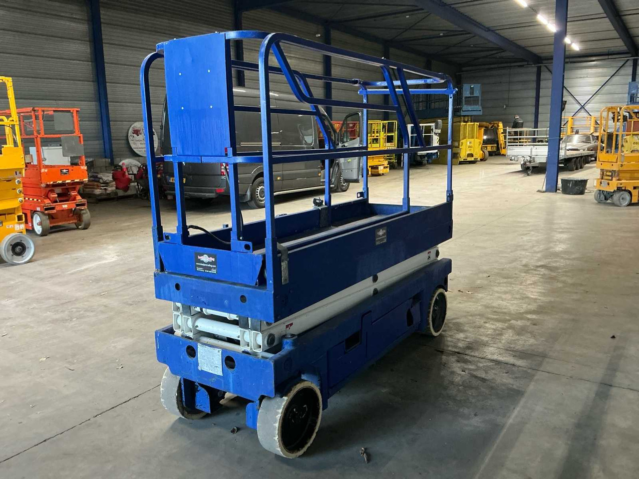 2011 HAULOTTE COMPACT 8 AERIAL PLATFORM - Autopropulsată platformă: Foto 3 2011 HAULOTTE COMPACT 8 AERIAL PLATFORM - Autopropulsată platformă: Foto 3