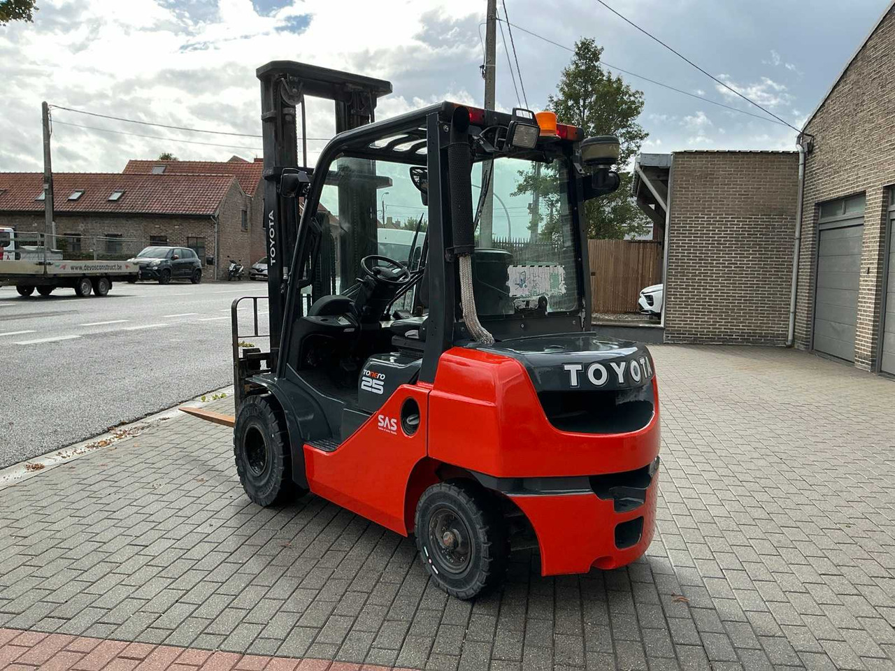 2012 TOYOTA 02-8FDF25 FORKLIFT - Motostivuitor: Foto 3 2012 TOYOTA 02-8FDF25 FORKLIFT - Motostivuitor: Foto 3