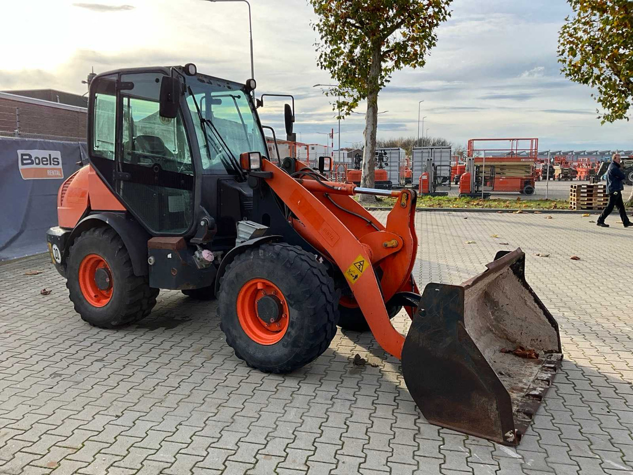 2015 KOMATSU WA-70-7 ARTICULATED WHEEL LOADER 4X4 - Încărcător frontal pe pneuri: Foto 5 2015 KOMATSU WA-70-7 ARTICULATED WHEEL LOADER 4X4 - Încărcător frontal pe pneuri: Foto 5