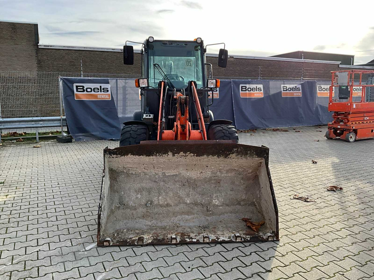 2015 KOMATSU WA-70-7 ARTICULATED WHEEL LOADER 4X4 - Încărcător frontal pe pneuri: Foto 3 2015 KOMATSU WA-70-7 ARTICULATED WHEEL LOADER 4X4 - Încărcător frontal pe pneuri: Foto 3