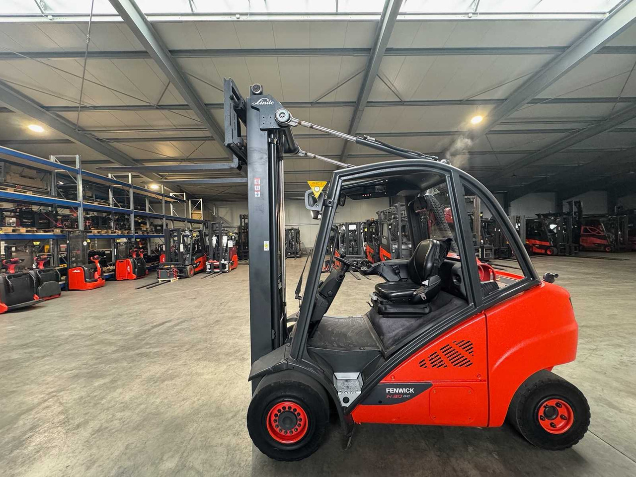 2015 SERVICE + UVV 09/2026 LINDE H30T 3,000KG TRIPLEX 645CM GAS FORKLIFT FORKLIFT 4,066 HOURS - Motostivuitor: Foto 2 2015 SERVICE + UVV 09/2026 LINDE H30T 3,000KG TRIPLEX 645CM GAS FORKLIFT FORKLIFT 4,066 HOURS - Motostivuitor: Foto 2