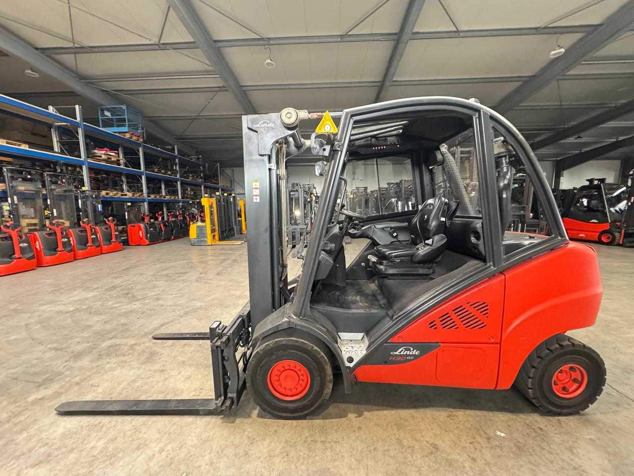 2016 SERVICE + UVV 10/2026 LINDE H30D 3RD+4TH VALVE FORK ADJUSTER TRIPLEX 465CM DIESEL FORKLIFT - Motostivuitor: Foto 2 2016 SERVICE + UVV 10/2026 LINDE H30D 3RD+4TH VALVE FORK ADJUSTER TRIPLEX 465CM DIESEL FORKLIFT - Motostivuitor: Foto 2