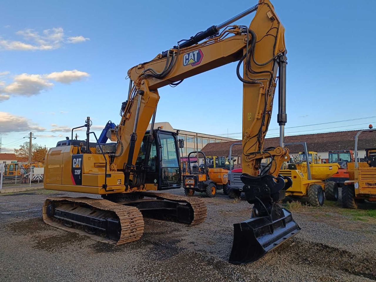 2017 CATERPILLAR 320FL TRACKED EXCAVATOR - Excavator: Foto 1 2017 CATERPILLAR 320FL TRACKED EXCAVATOR - Excavator: Foto 1