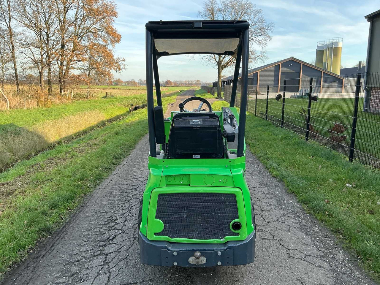 2018 AVANT M528 SHOVEL - Încărcător frontal pe pneuri: Foto 3 2018 AVANT M528 SHOVEL - Încărcător frontal pe pneuri: Foto 3