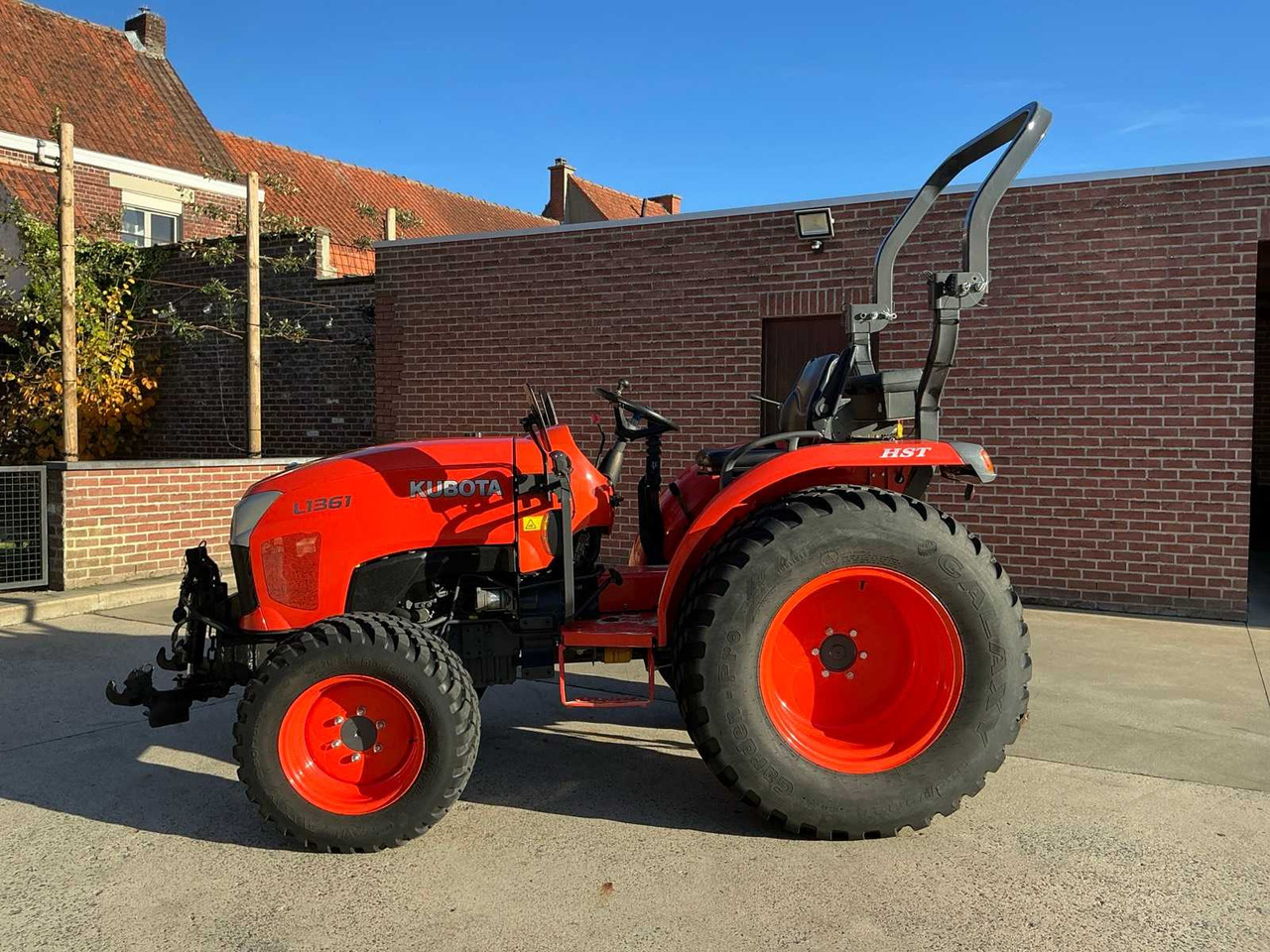 2020 KUBOTA L1361 FOUR WHEEL DRIVE FARM TRACTOR - Tractor agricol: Foto 2 2020 KUBOTA L1361 FOUR WHEEL DRIVE FARM TRACTOR - Tractor agricol: Foto 2