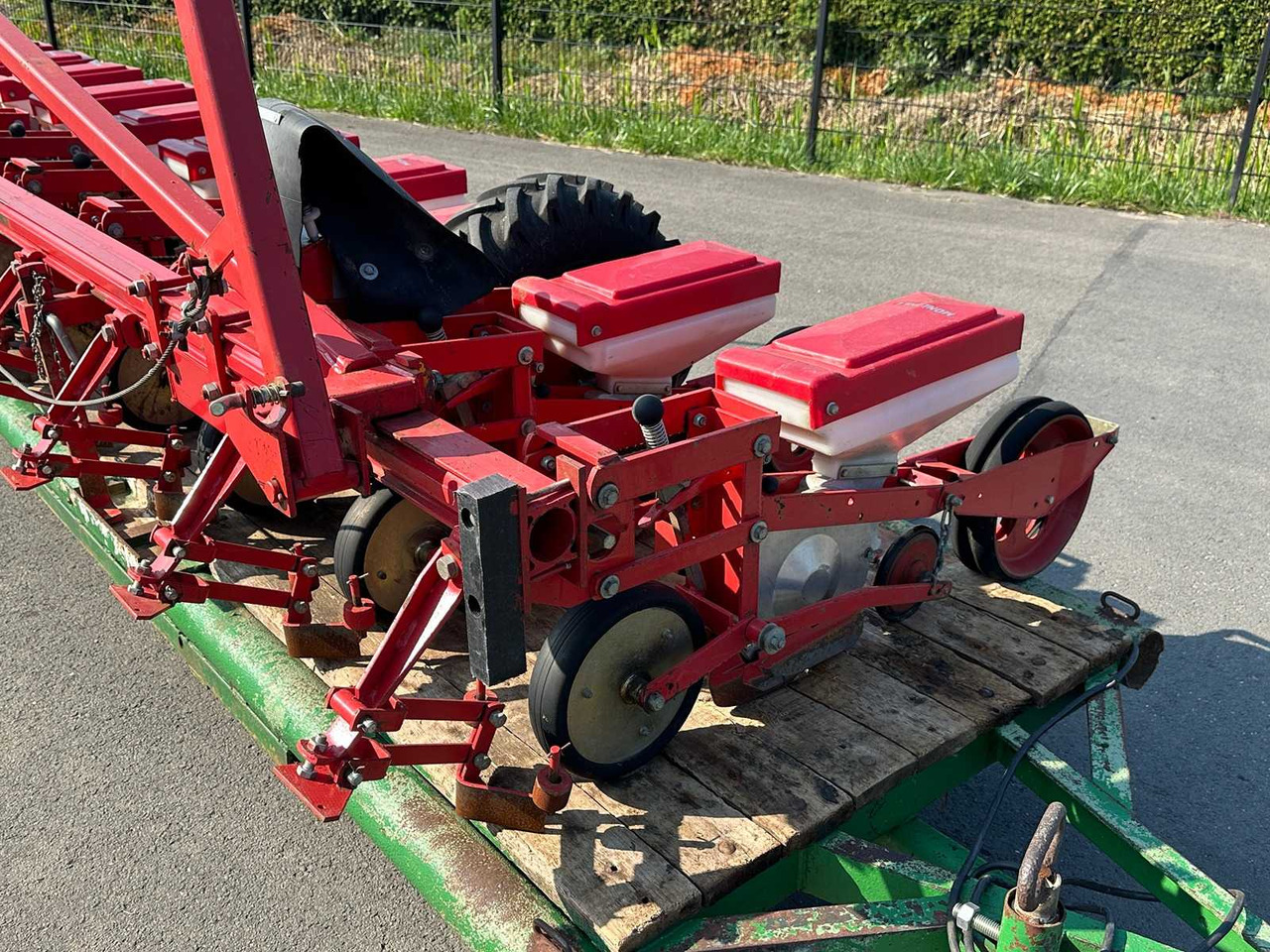 Accord Monopill - Maşină agricole pentru semanat: Foto 4 Accord Monopill - Maşină agricole pentru semanat: Foto 4