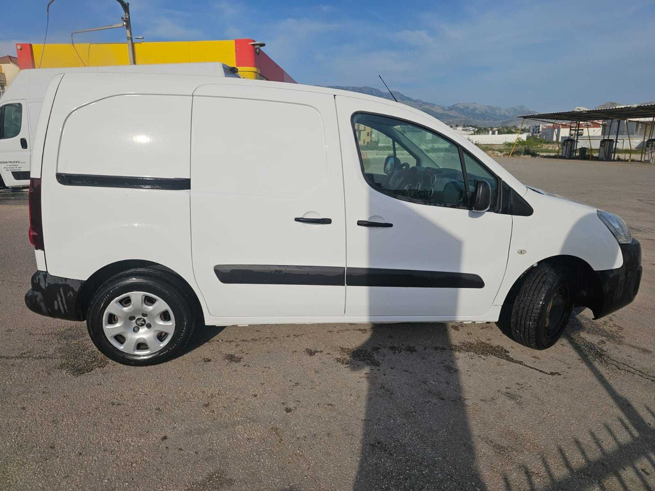 2016 - PEUGEOT - PARTNER 1.6 HDI - N1 - VAN - Autoutilitară: Foto 5 2016 - PEUGEOT - PARTNER 1.6 HDI - N1 - VAN - Autoutilitară: Foto 5