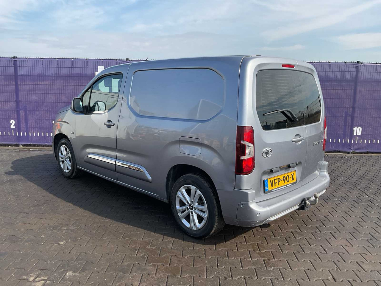 2020 - TOYOTA - PROACE CITY - 1.5 D-4D INNOVATOR - COMMERCIAL VEHICLE - Autoutilitară: Foto 3 2020 - TOYOTA - PROACE CITY - 1.5 D-4D INNOVATOR - COMMERCIAL VEHICLE - Autoutilitară: Foto 3