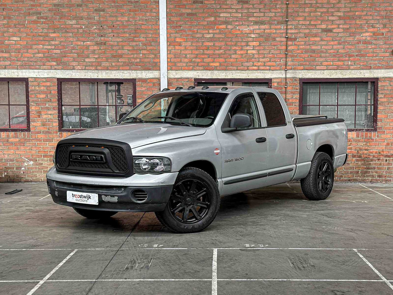 DODGE RAM 1500 4.7L V8 MAGNUM 243HP 2002, VSZ-46-Z - Autoutilitară: Foto 2 DODGE RAM 1500 4.7L V8 MAGNUM 243HP 2002, VSZ-46-Z - Autoutilitară: Foto 2