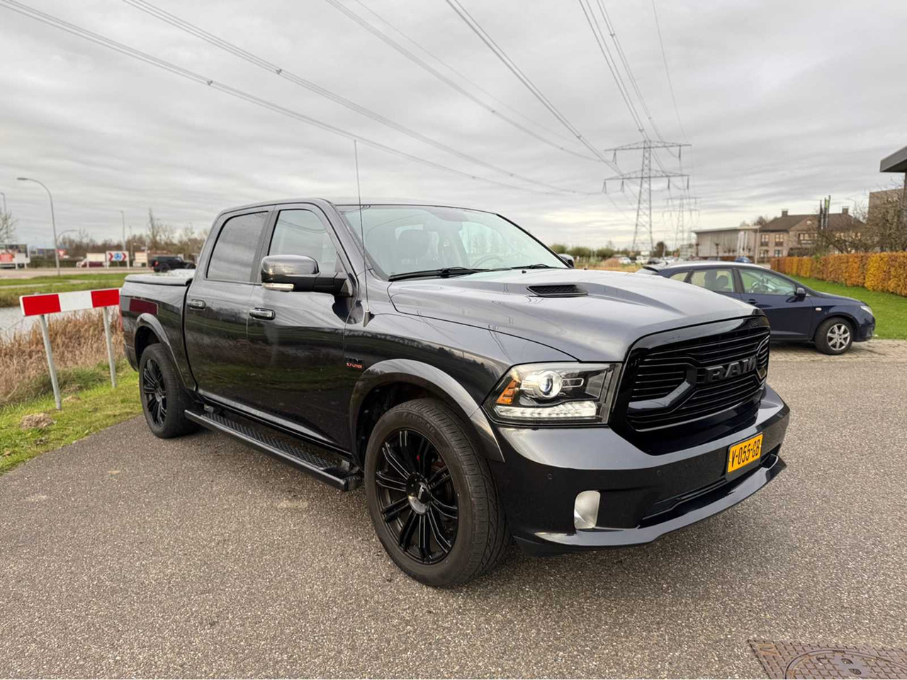 DODGE - RAM 1500 SPORT - 5.7 V8 QC - COMMERCIAL VEHICLE - Autoutilitară: Foto 4 DODGE - RAM 1500 SPORT - 5.7 V8 QC - COMMERCIAL VEHICLE - Autoutilitară: Foto 4
