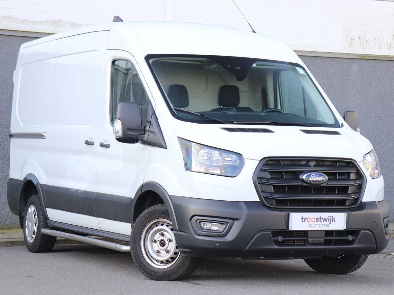 FORD TRANSIT 290 2.0 TDCI L2H2 TREND VAN | VRF-27-T - Autoutilitară: Foto 3 FORD TRANSIT 290 2.0 TDCI L2H2 TREND VAN | VRF-27-T - Autoutilitară: Foto 3