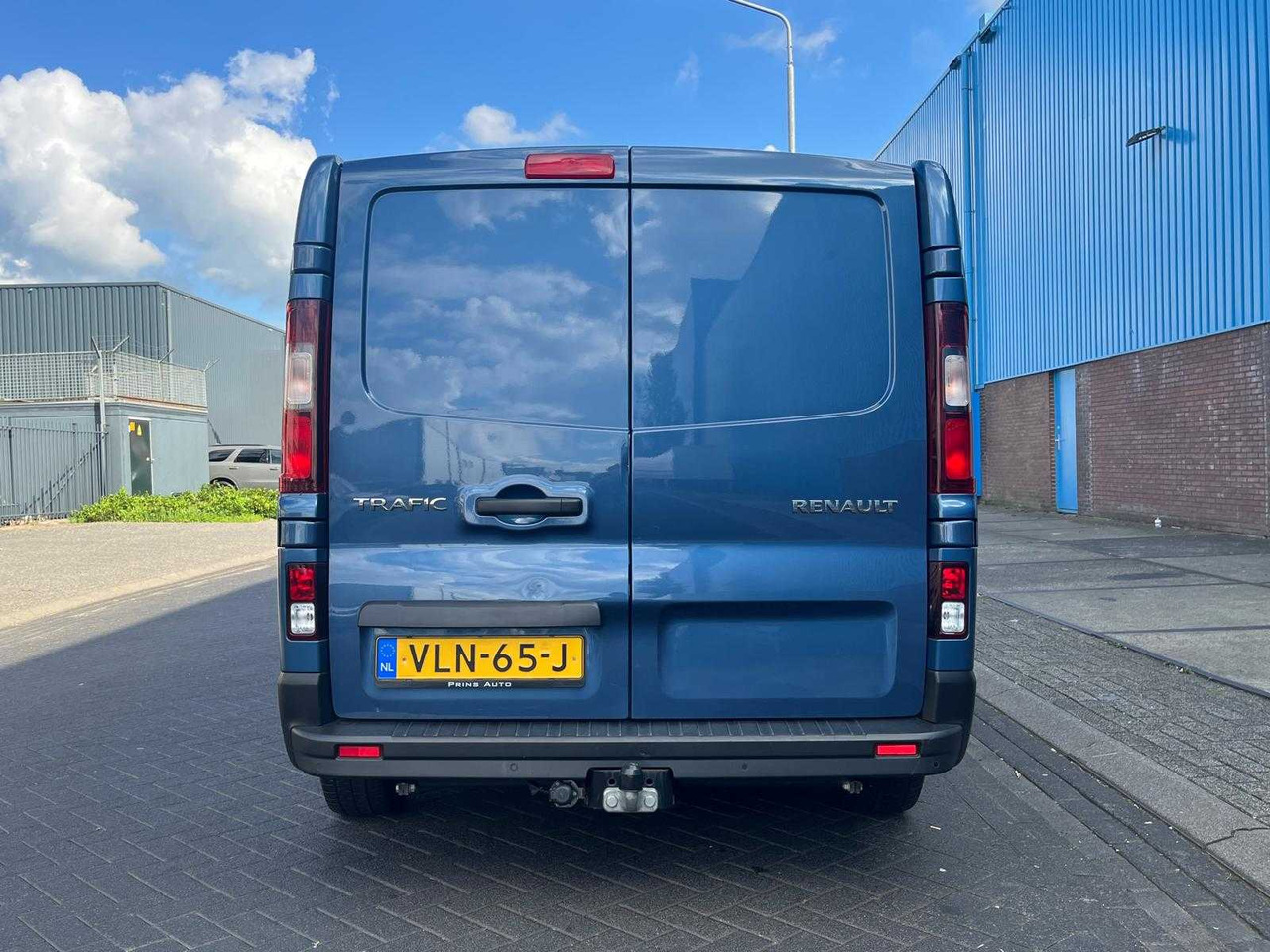RENAULT TRAFIC 2.0 DCI 120 T29 L2H1 DOUBLE CABIN 6-PERS WORK EDITION | EURO 6 | VANS | VLN-65-J - Autoutilitară: Foto 4 RENAULT TRAFIC 2.0 DCI 120 T29 L2H1 DOUBLE CABIN 6-PERS WORK EDITION | EURO 6 | VANS | VLN-65-J - Autoutilitară: Foto 4