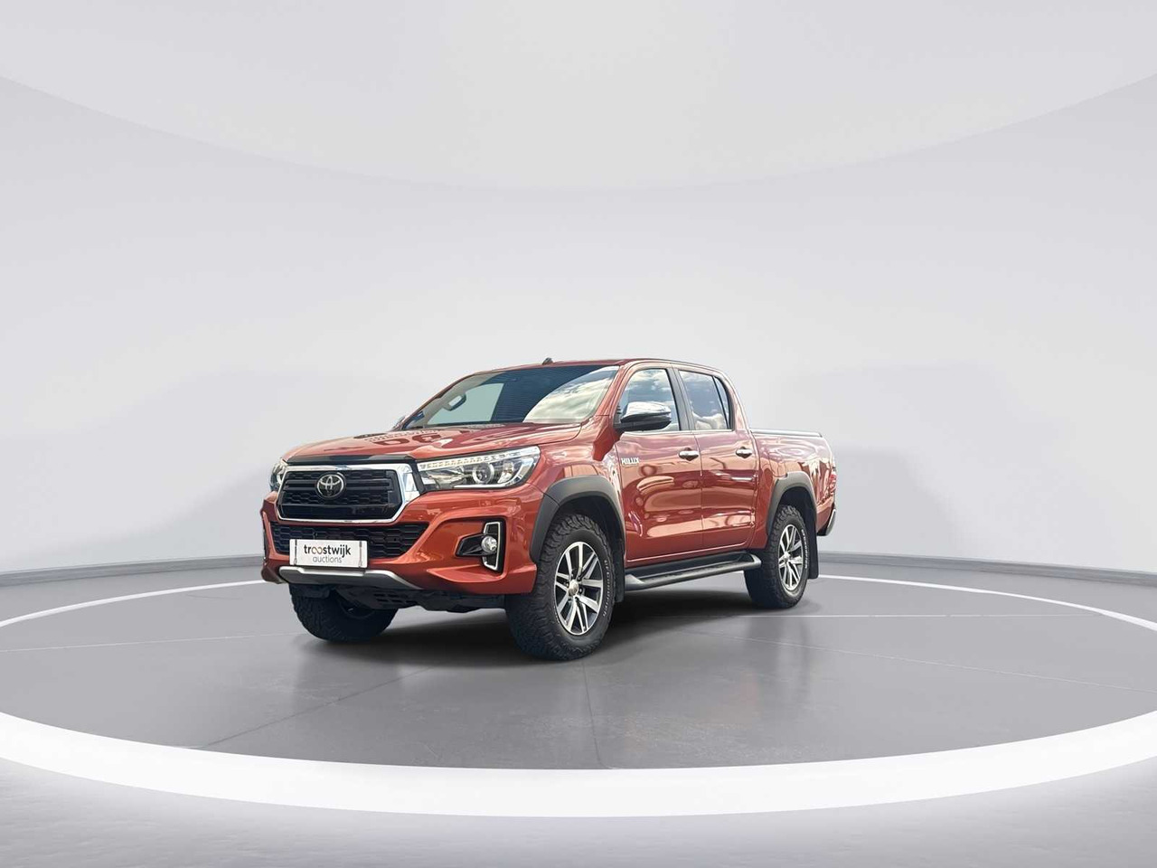 TOYOTA HILUX 2.4 D-4D-F DC EXECUTIVE VAN | V-288-XL - Autoutilitară: Foto 4 TOYOTA HILUX 2.4 D-4D-F DC EXECUTIVE VAN | V-288-XL - Autoutilitară: Foto 4