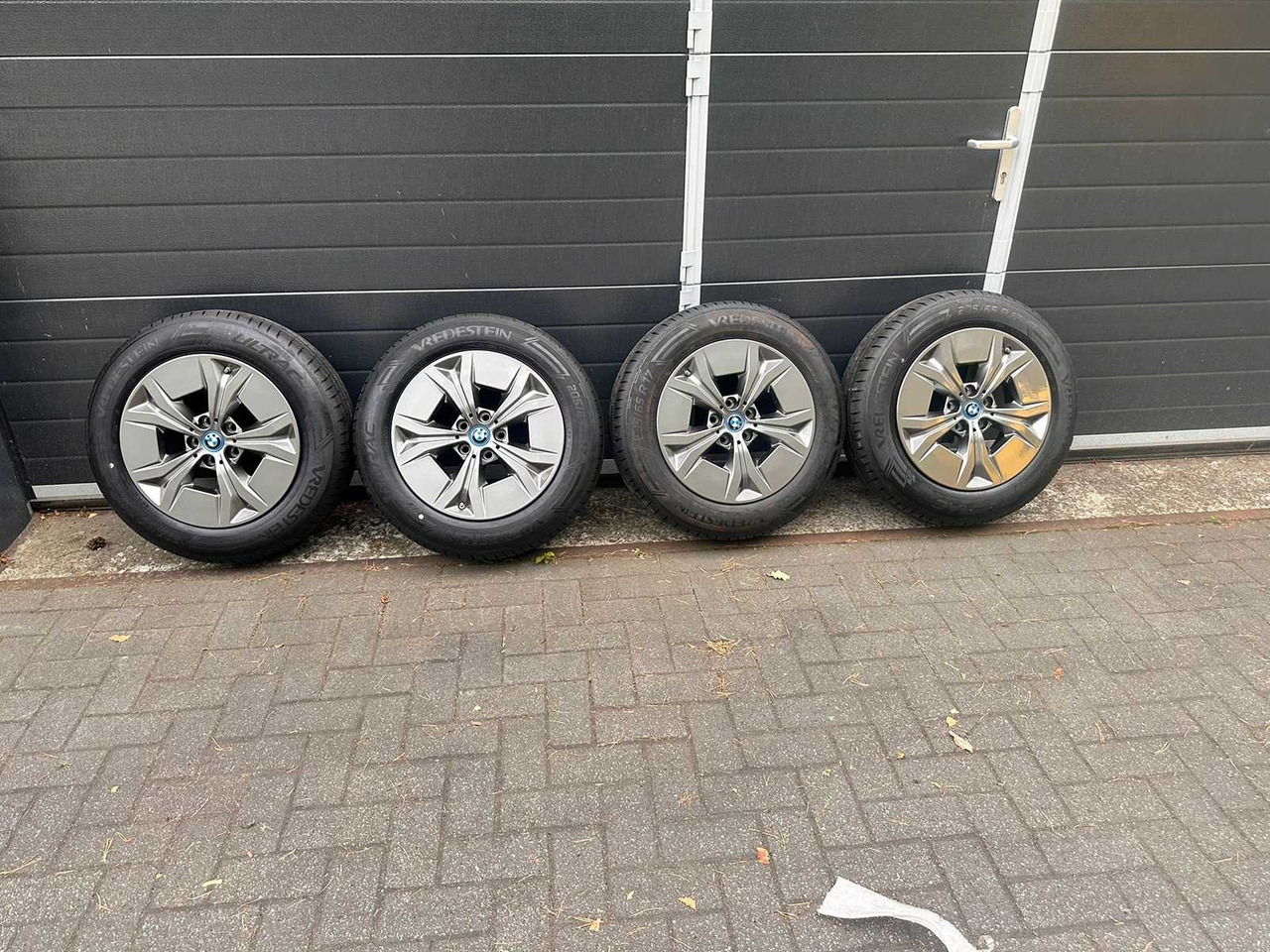 BMW X1 17” lichtmetalen velgen - Anvelope și jante pentru Tractor agricol: Foto 1 BMW X1 17” lichtmetalen velgen - Anvelope și jante pentru Tractor agricol: Foto 1