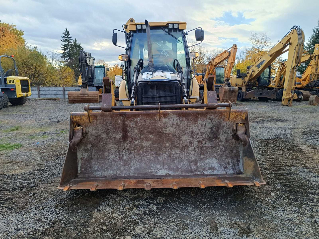 CATERPILLAR BACKHOE LOADER - Buldoexcavator: Foto 3 CATERPILLAR BACKHOE LOADER - Buldoexcavator: Foto 3