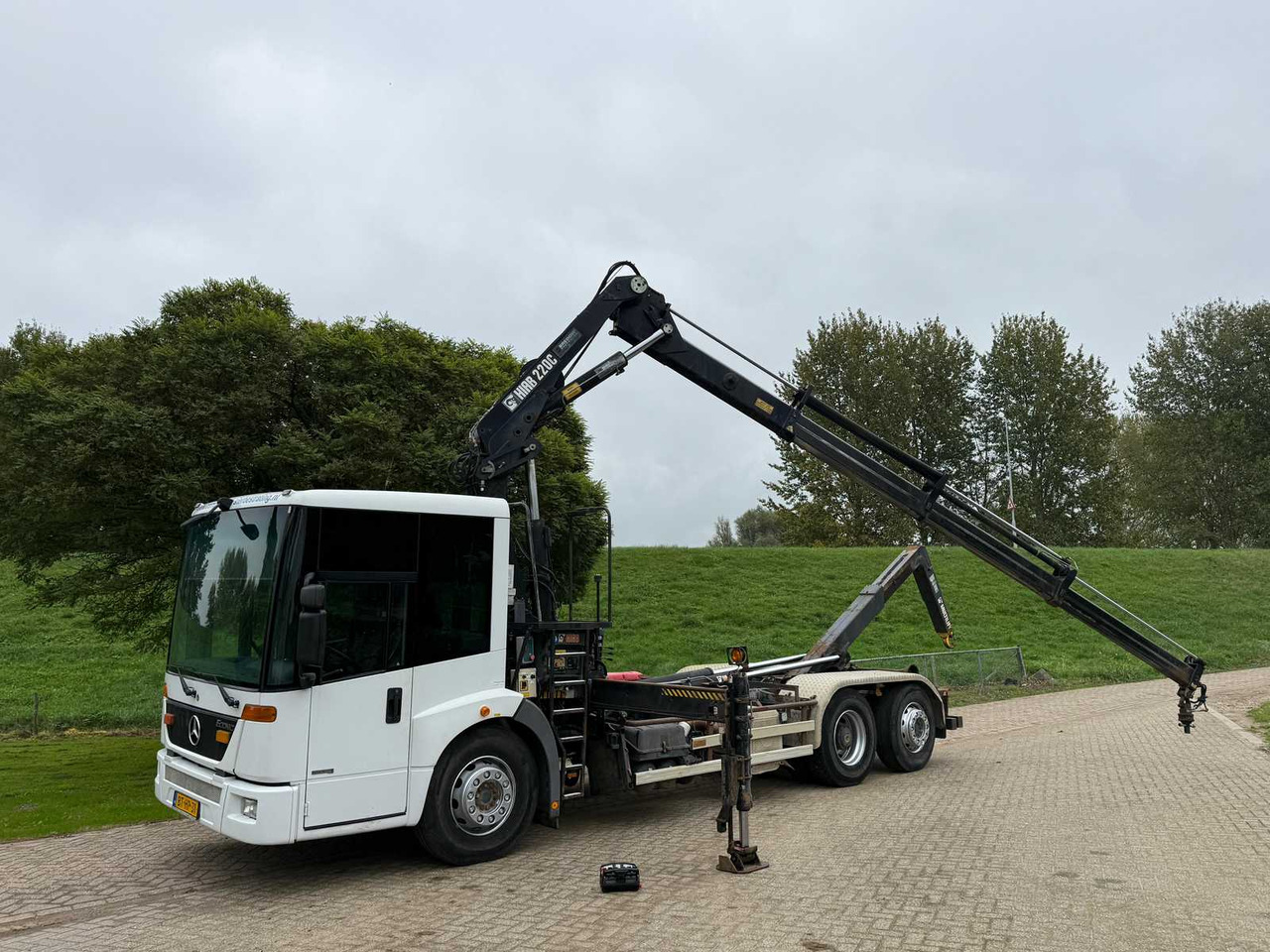 2007 MERCEDES-BENZ ECONIC CRANE TRUCK HIAB 220 - 6X2 - Camion: Foto 3 2007 MERCEDES-BENZ ECONIC CRANE TRUCK HIAB 220 - 6X2 - Camion: Foto 3