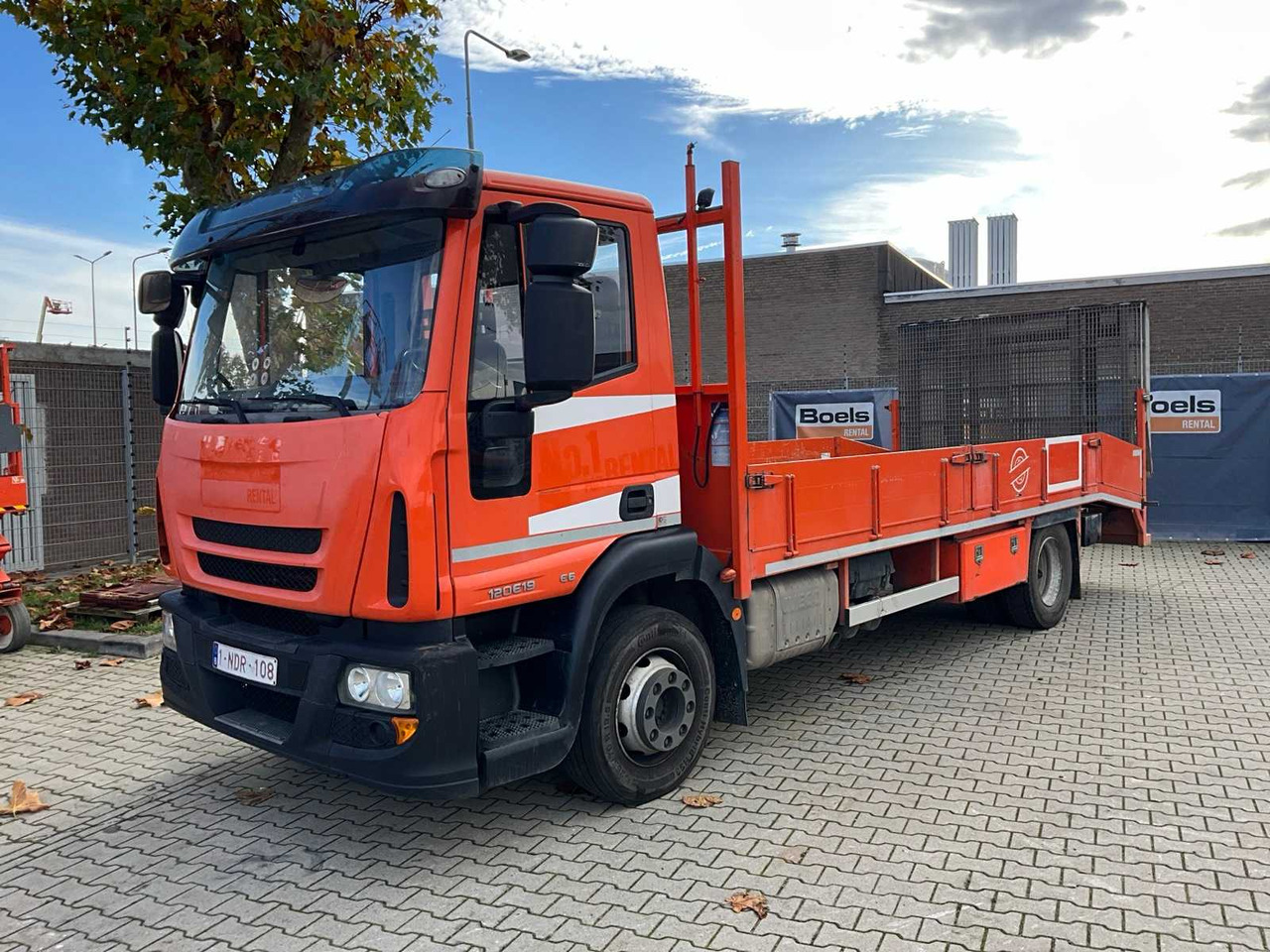 2015 IVECO EUROCARGO 120E19 RAMP TRUCK - Camion: Foto 1 2015 IVECO EUROCARGO 120E19 RAMP TRUCK - Camion: Foto 1