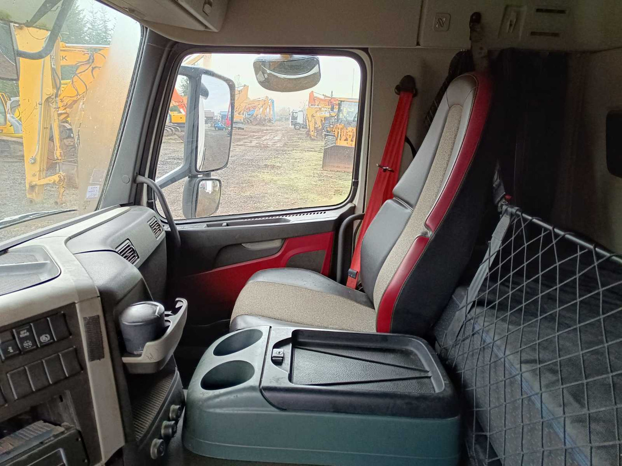 VOLVO FM 450 TRUCK - Camion: Foto 3 VOLVO FM 450 TRUCK - Camion: Foto 3