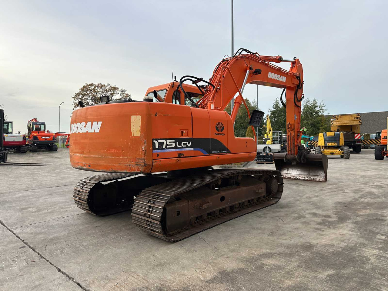 DOOSAN - 2005 - 175 LC-V - CRAWLER EXCAVATOR - Excavator: Foto 4 DOOSAN - 2005 - 175 LC-V - CRAWLER EXCAVATOR - Excavator: Foto 4