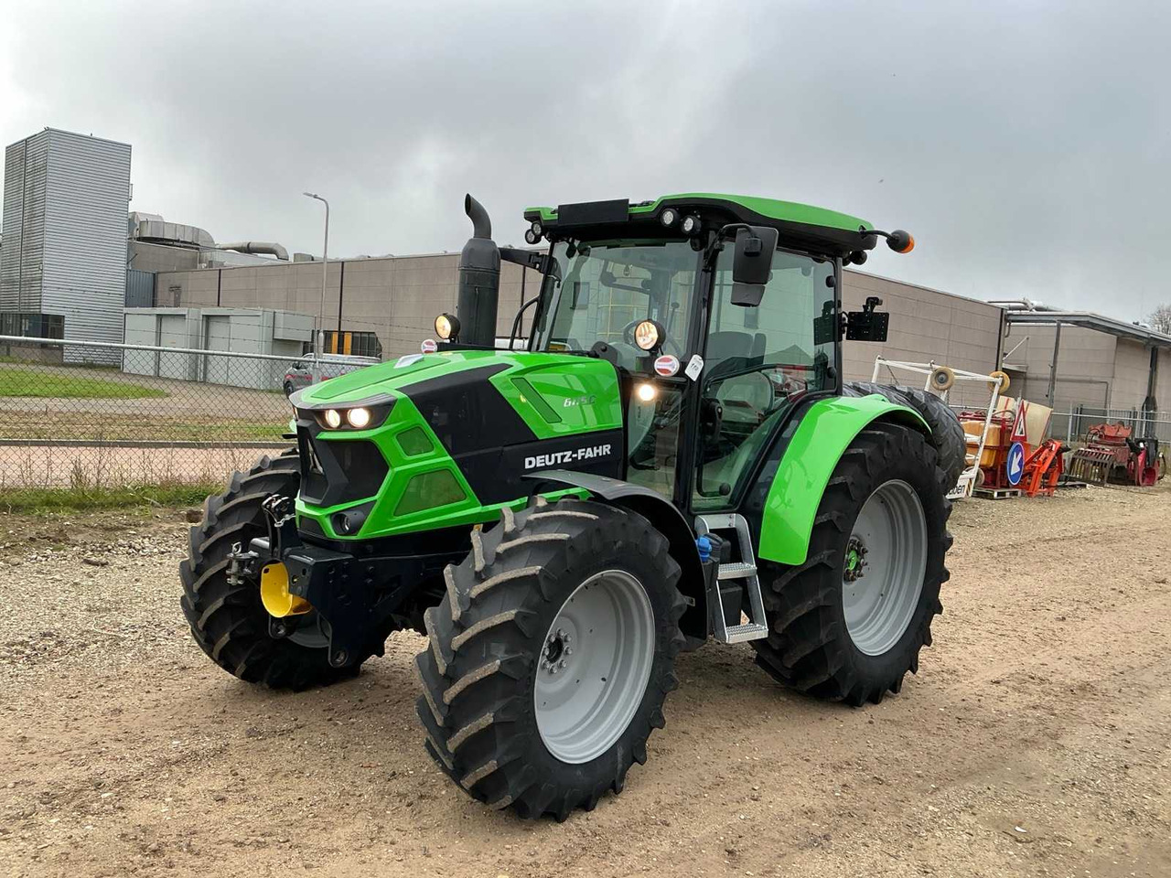 Deutz-Fahr 6115C - Tractor agricol: Foto 2 Deutz-Fahr 6115C - Tractor agricol: Foto 2