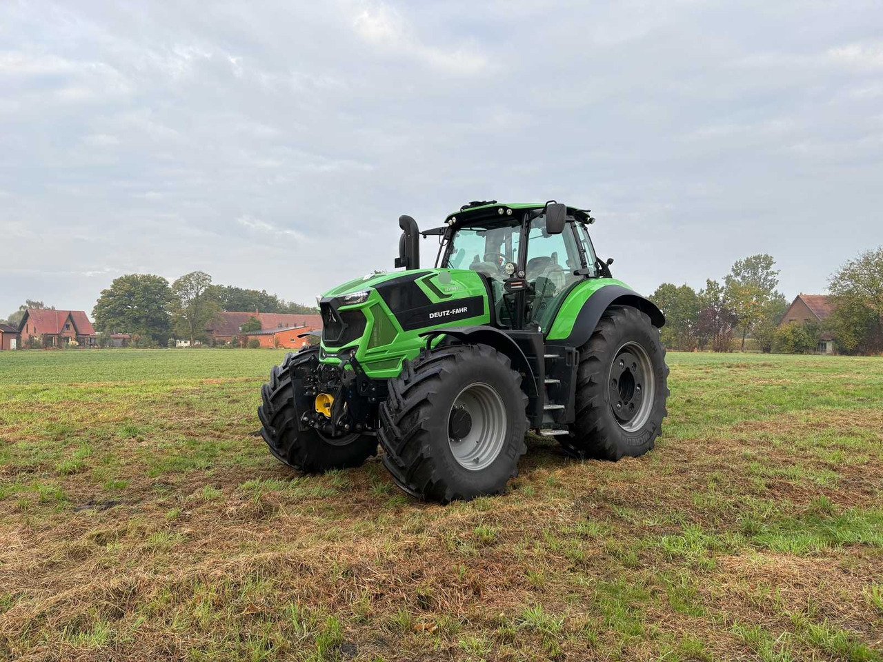 Deutz-Fahr 8280 TTV - Tractor agricol: Foto 1 Deutz-Fahr 8280 TTV - Tractor agricol: Foto 1