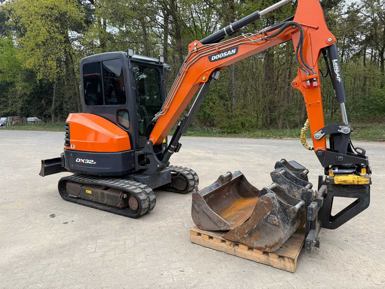 Doosan DX32Z - Excavator pe şenile: Foto 1 Doosan DX32Z - Excavator pe şenile: Foto 1
