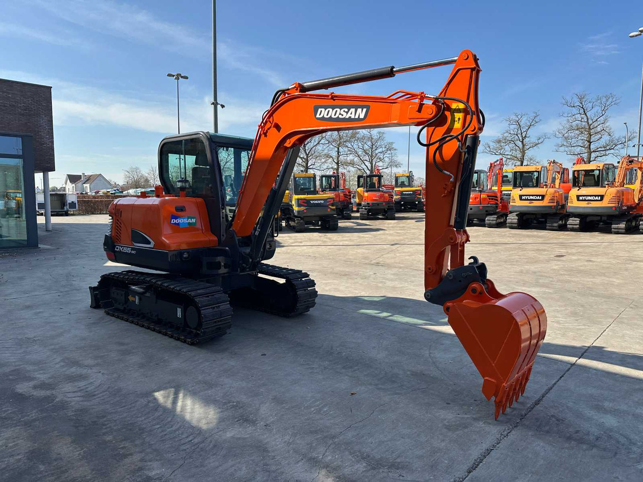 Doosan DX55-9C - Excavator pe şenile: Foto 3 Doosan DX55-9C - Excavator pe şenile: Foto 3