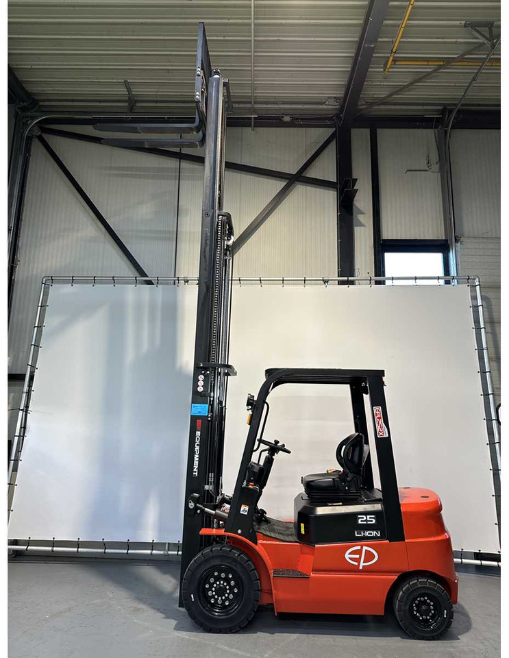 Motostivuitor EP - EFL 252 X - FORK POSITIONER, SIDESHIFT, TRIPLEX, FORKLIFT 2025: Foto 6