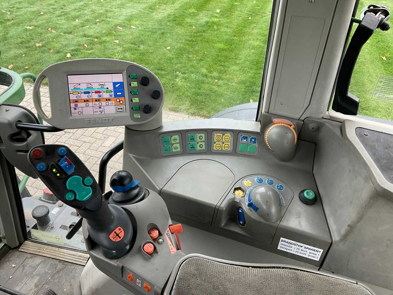 Tractor agricol Fendt 412 Vario TMS: Foto 33 Tractor agricol Fendt 412 Vario TMS: Foto 33