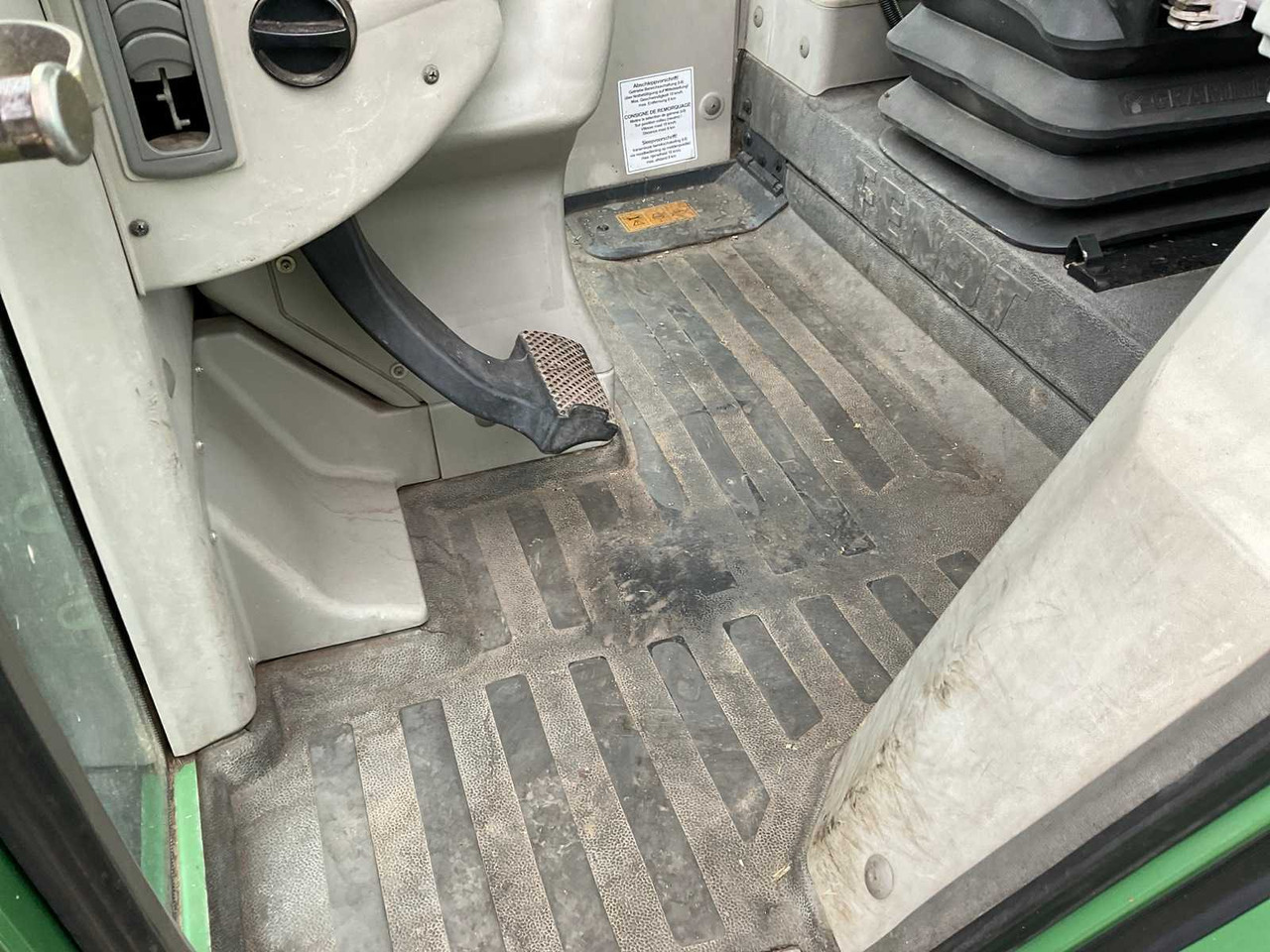 Tractor agricol Fendt 412 Vario TMS: Foto 30 Tractor agricol Fendt 412 Vario TMS: Foto 30