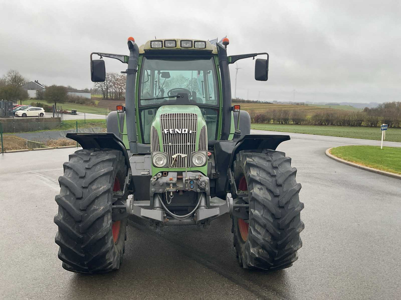 Tractor agricol Fendt 714: Foto 8