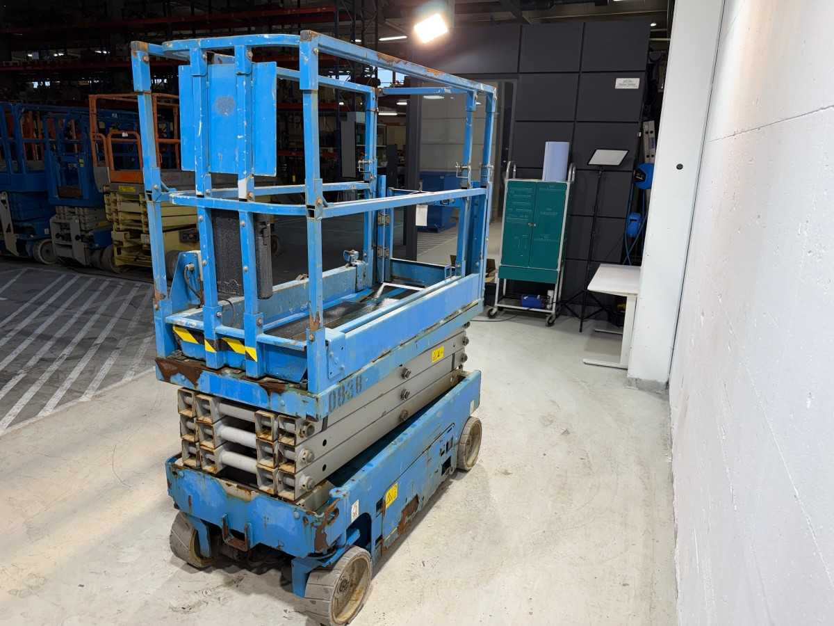 GENIE - 2009 - GS-1932 - AERIAL PLATFORM - Autopropulsată platformă: Foto 4 GENIE - 2009 - GS-1932 - AERIAL PLATFORM - Autopropulsată platformă: Foto 4