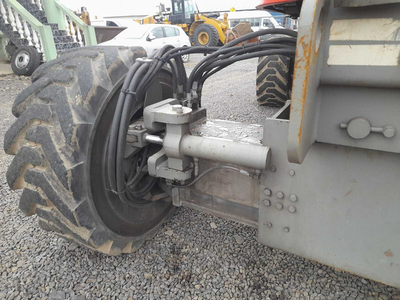 HAULOTTE - H16TPX - AERIAL WORK PLATFORMS - 2008 - Autopropulsată platformă: Foto 4 HAULOTTE - H16TPX - AERIAL WORK PLATFORMS - 2008 - Autopropulsată platformă: Foto 4