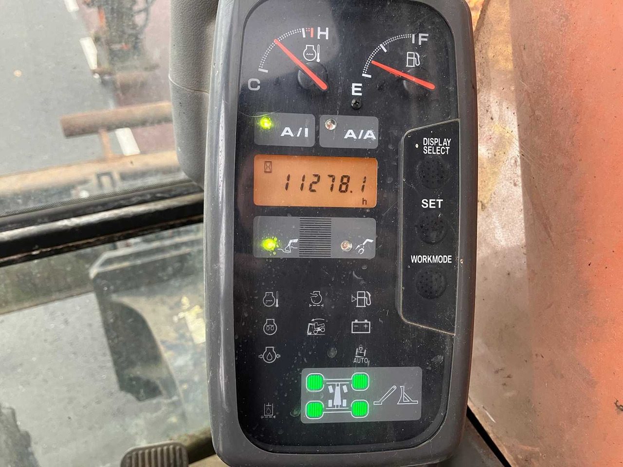 Excavator pe roţi HITACHI - 2008 - ZX130W - WHEELED EXCAVATOR: Foto 19 Excavator pe roţi HITACHI - 2008 - ZX130W - WHEELED EXCAVATOR: Foto 19