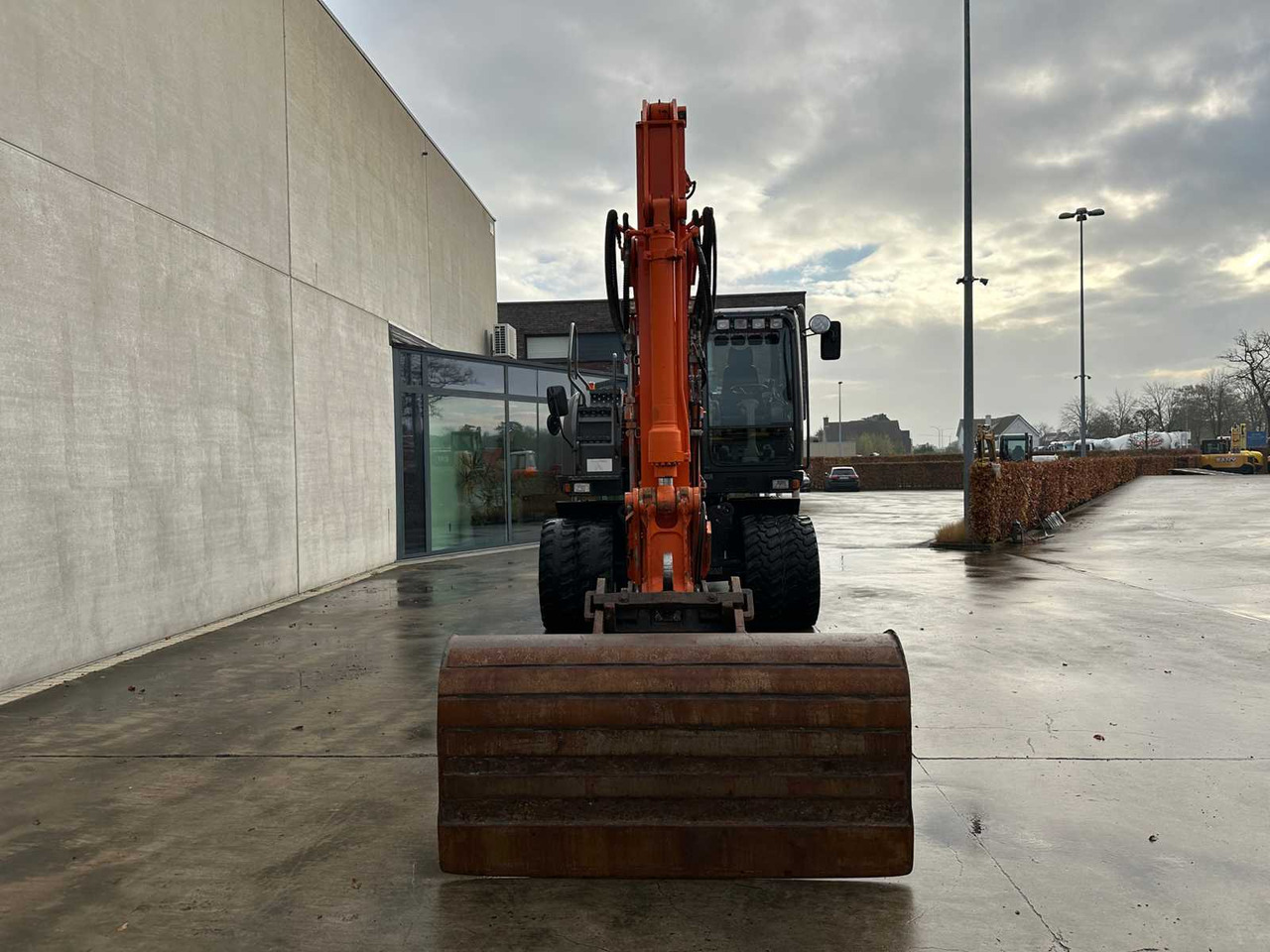 HITACHI - 2012 - ZX145W-3 - WHEELED EXCAVATOR - Excavator pe roţi: Foto 2 HITACHI - 2012 - ZX145W-3 - WHEELED EXCAVATOR - Excavator pe roţi: Foto 2