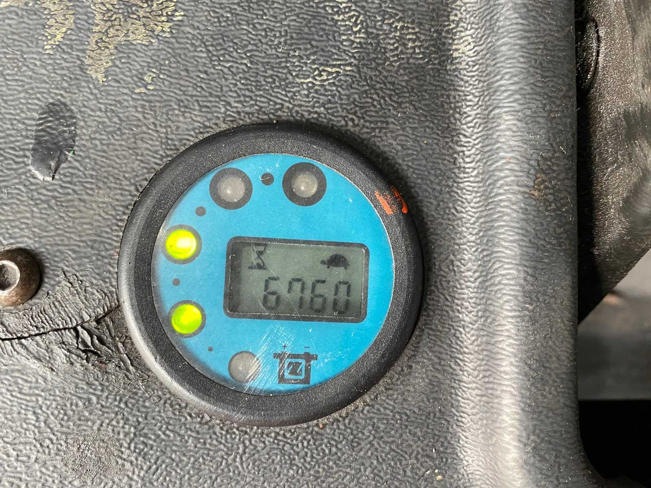 Motostivuitor HOIST - E10 ELECTRIC - 10.000KG LIFTING CAPACITY, FORK POSITIONER - FORKLIFT: Foto 10 Motostivuitor HOIST - E10 ELECTRIC - 10.000KG LIFTING CAPACITY, FORK POSITIONER - FORKLIFT: Foto 10