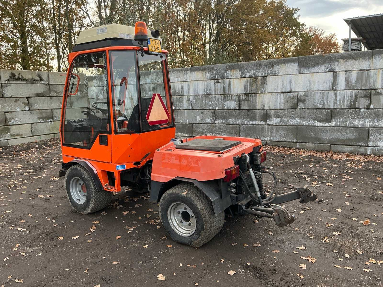 HOLDER 202 ALL-WHEEL DRIVE AGRICULTURAL TRACTOR - Tractor agricol: Foto 3 HOLDER 202 ALL-WHEEL DRIVE AGRICULTURAL TRACTOR - Tractor agricol: Foto 3