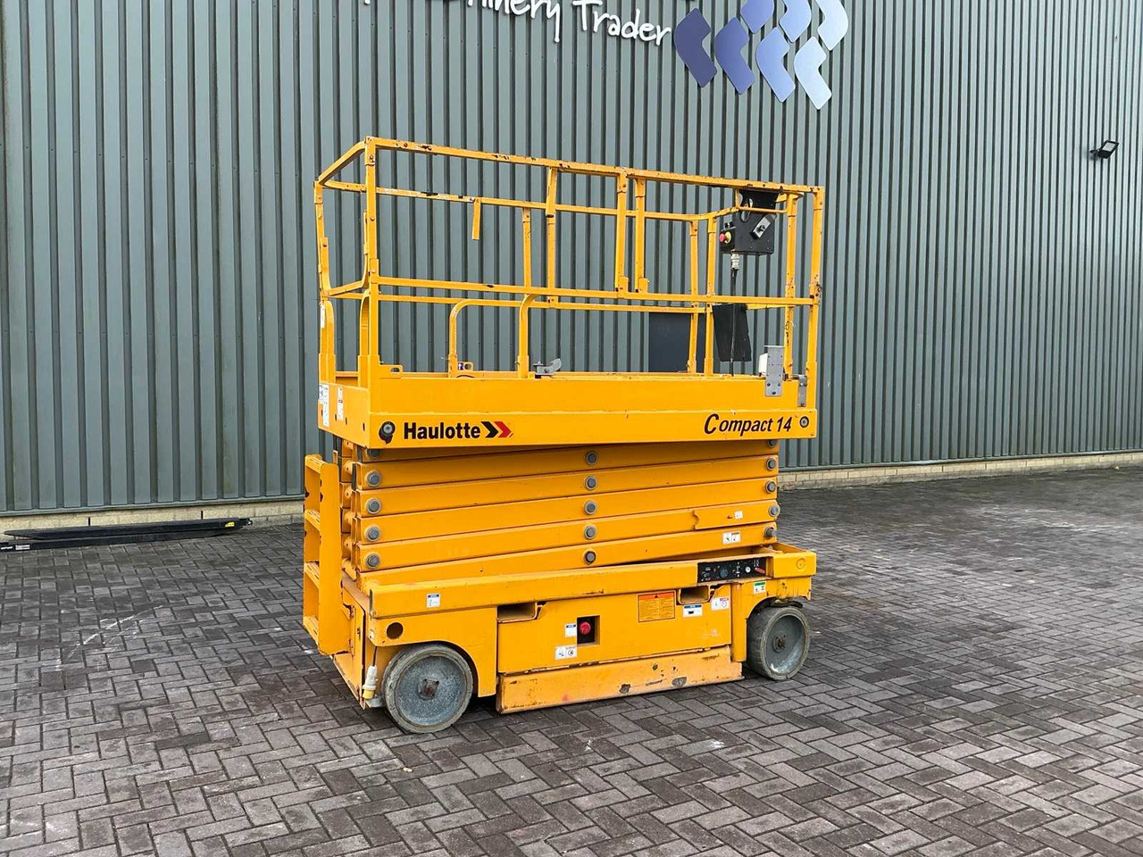 Haulotte Compact 14 - Autopropulsată platformă: Foto 1 Haulotte Compact 14 - Autopropulsată platformă: Foto 1