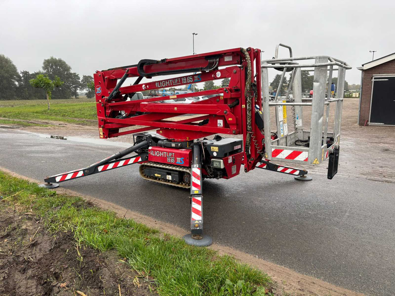Hinowa Lightlift - Autopropulsată platformă: Foto 4 Hinowa Lightlift - Autopropulsată platformă: Foto 4