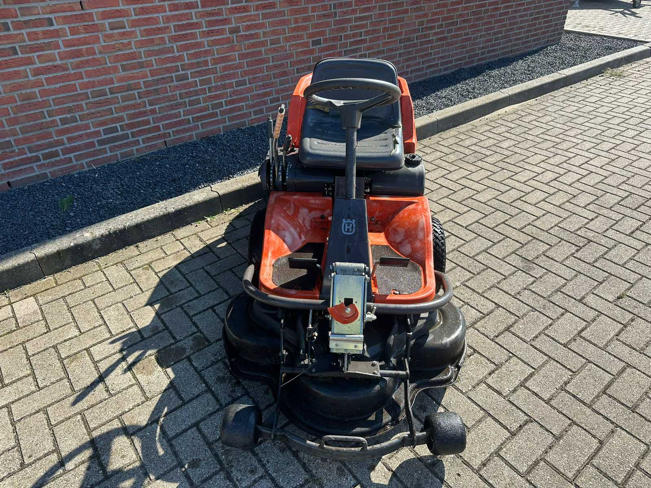 Husqvarna rider 11 - Maşină de tuns iarba: Foto 4 Husqvarna rider 11 - Maşină de tuns iarba: Foto 4