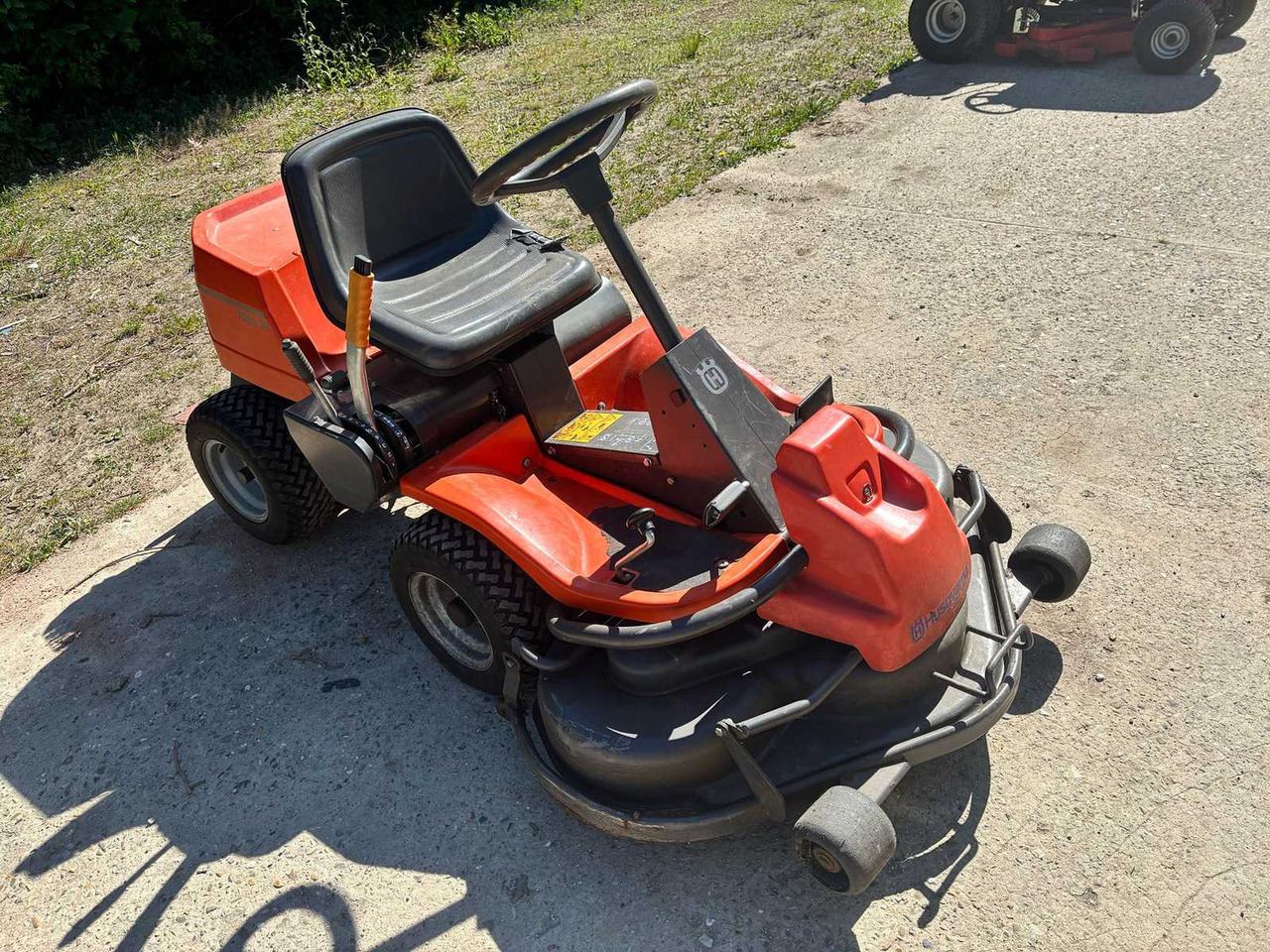 Husqvarna rider 16 - Maşină de tuns iarba: Foto 1 Husqvarna rider 16 - Maşină de tuns iarba: Foto 1