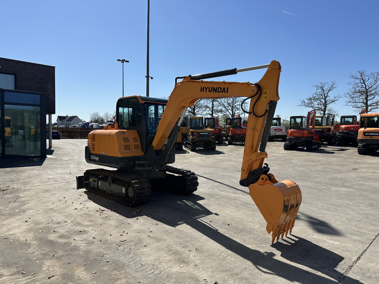 Hyundai R60VS - Excavator pe şenile: Foto 3 Hyundai R60VS - Excavator pe şenile: Foto 3