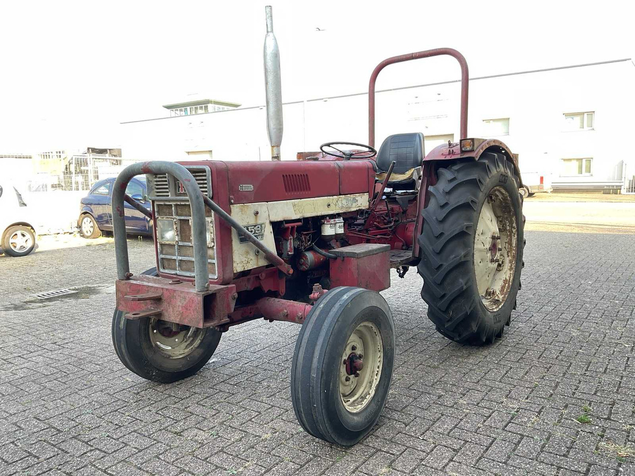 International 453 - Tractor agricol: Foto 2 International 453 - Tractor agricol: Foto 2