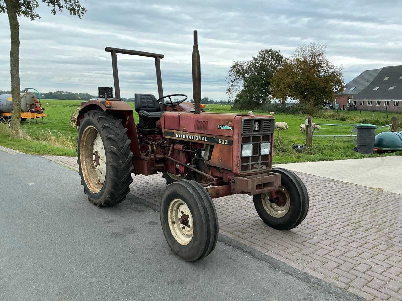 International 633 - Tractor agricol: Foto 3 International 633 - Tractor agricol: Foto 3