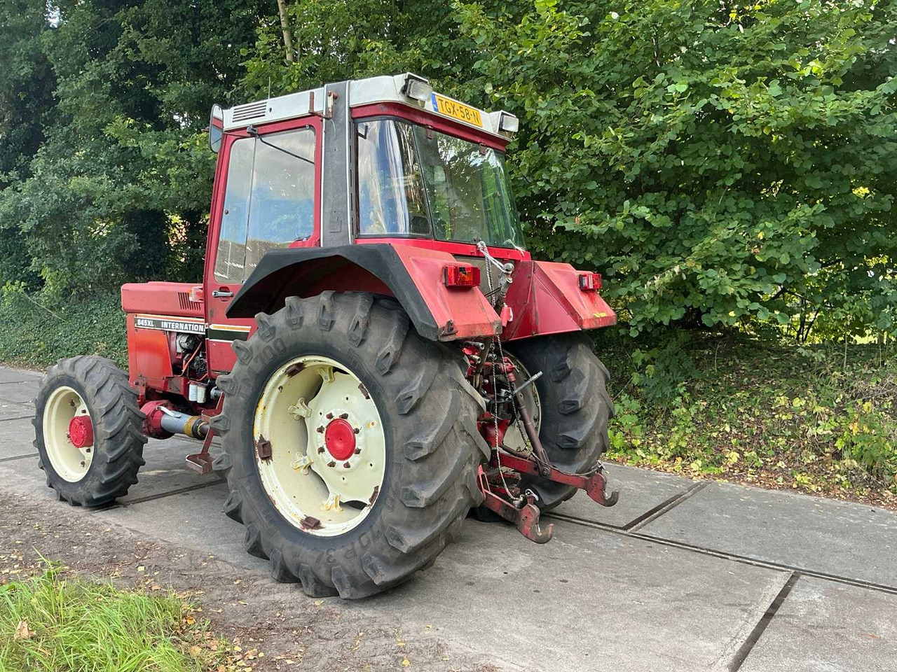 International 845XL - Tractor agricol: Foto 5 International 845XL - Tractor agricol: Foto 5