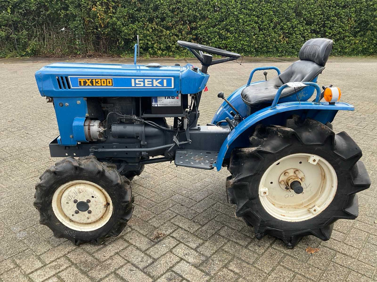Iseki TX1300 - Tractor mic: Foto 5 Iseki TX1300 - Tractor mic: Foto 5