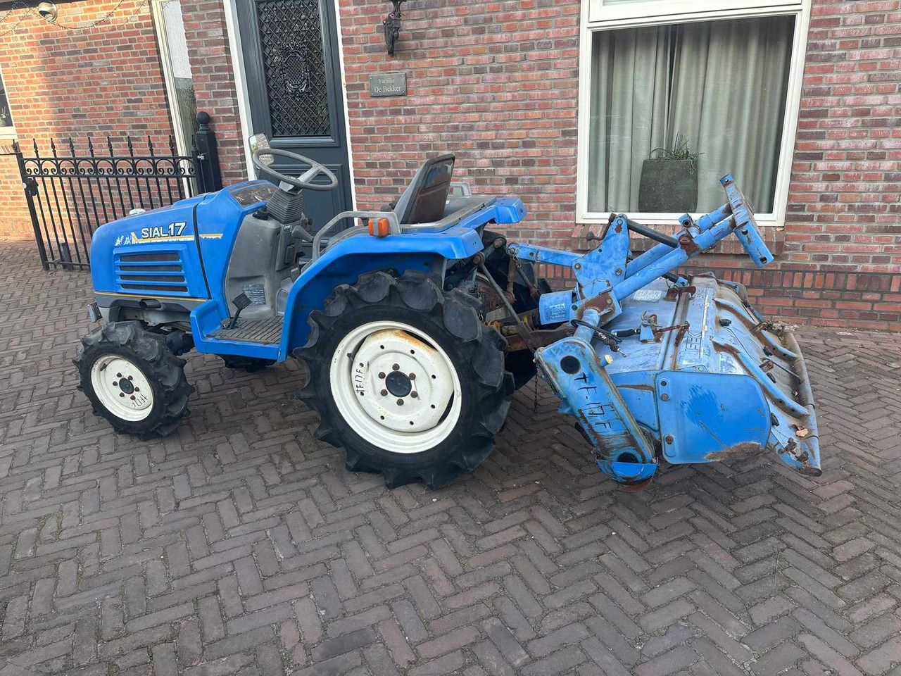 Iseki Trekker - Tractor mic: Foto 2 Iseki Trekker - Tractor mic: Foto 2