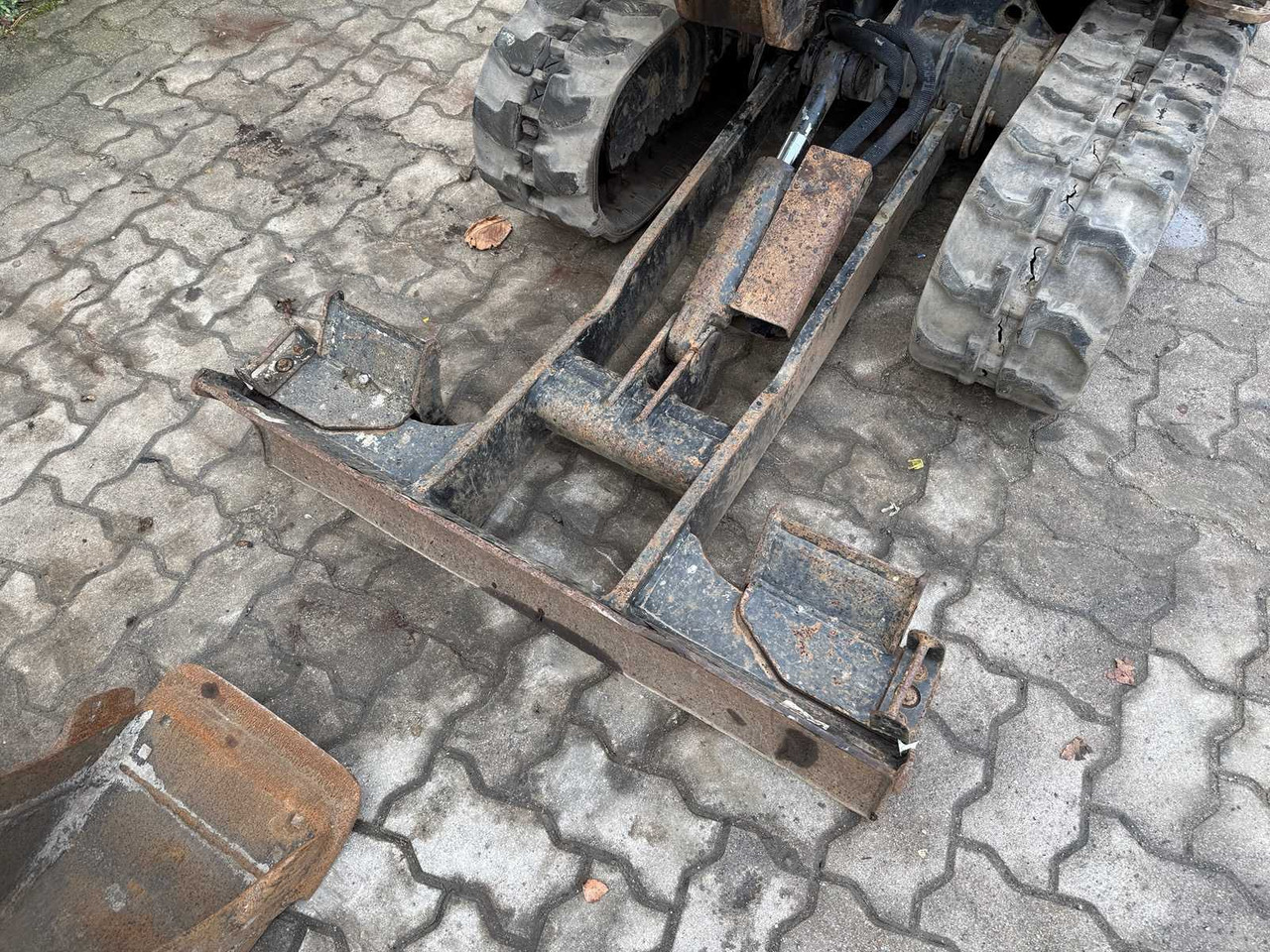 Mini excavator JCB - 16C-1 - 2022 - MINI EXCAVATOR - 3 X BUCKET: Foto 21