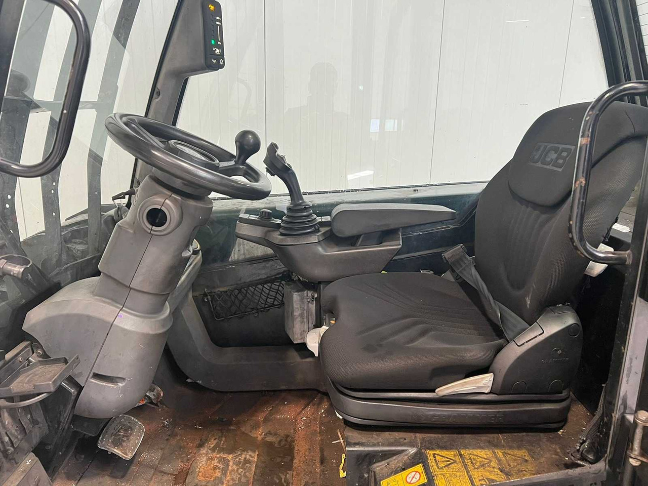 JCB - 2020 - TLT30-19E WITH FORK POSITIONER - FORKLIFT - SIDE-SHIFT - Motostivuitor: Foto 3 JCB - 2020 - TLT30-19E WITH FORK POSITIONER - FORKLIFT - SIDE-SHIFT - Motostivuitor: Foto 3