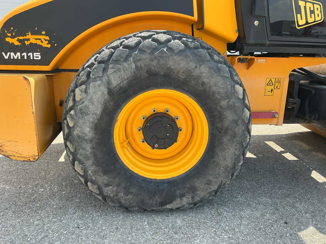 JCB VM115 - Cilindru compactor pentru asfalt: Foto 5 JCB VM115 - Cilindru compactor pentru asfalt: Foto 5